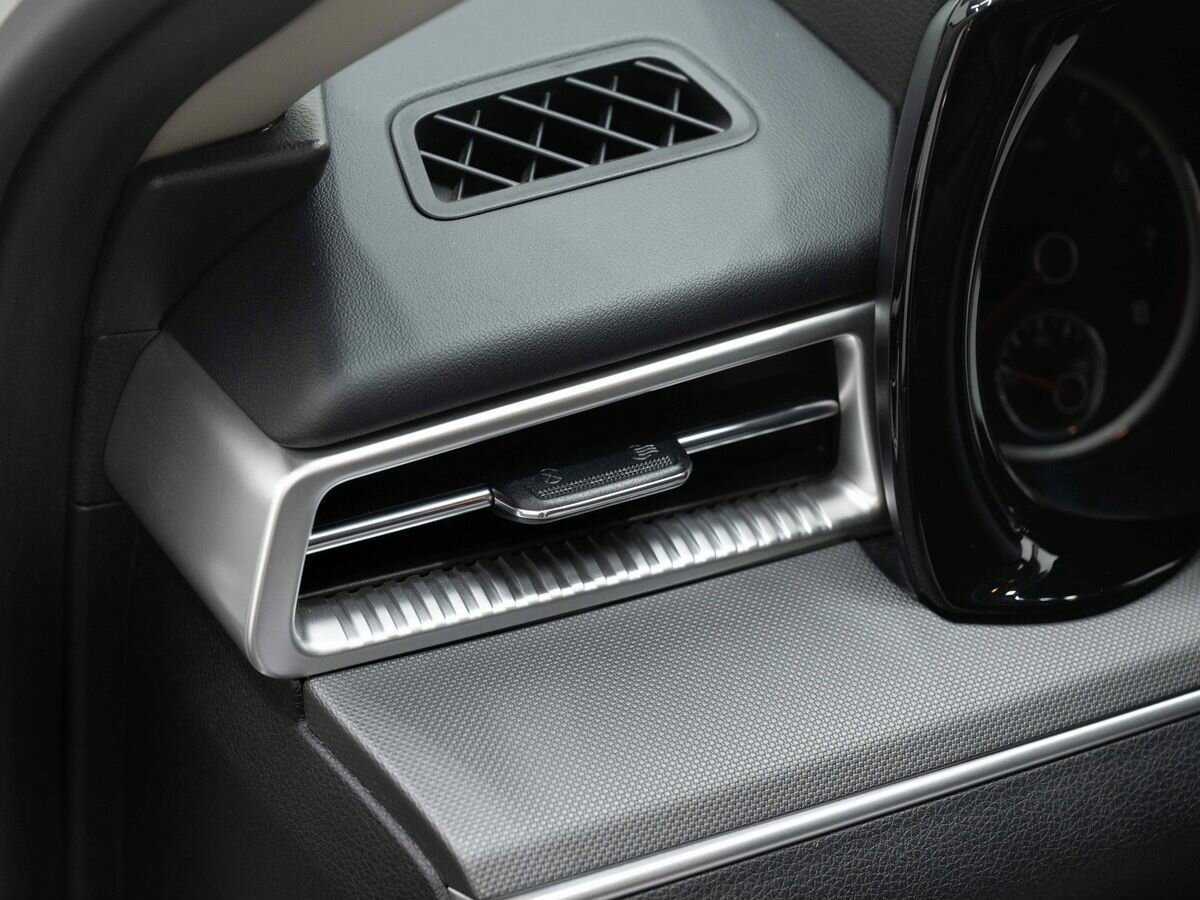 Купить Kia K5 с пробегом. Фото: #20