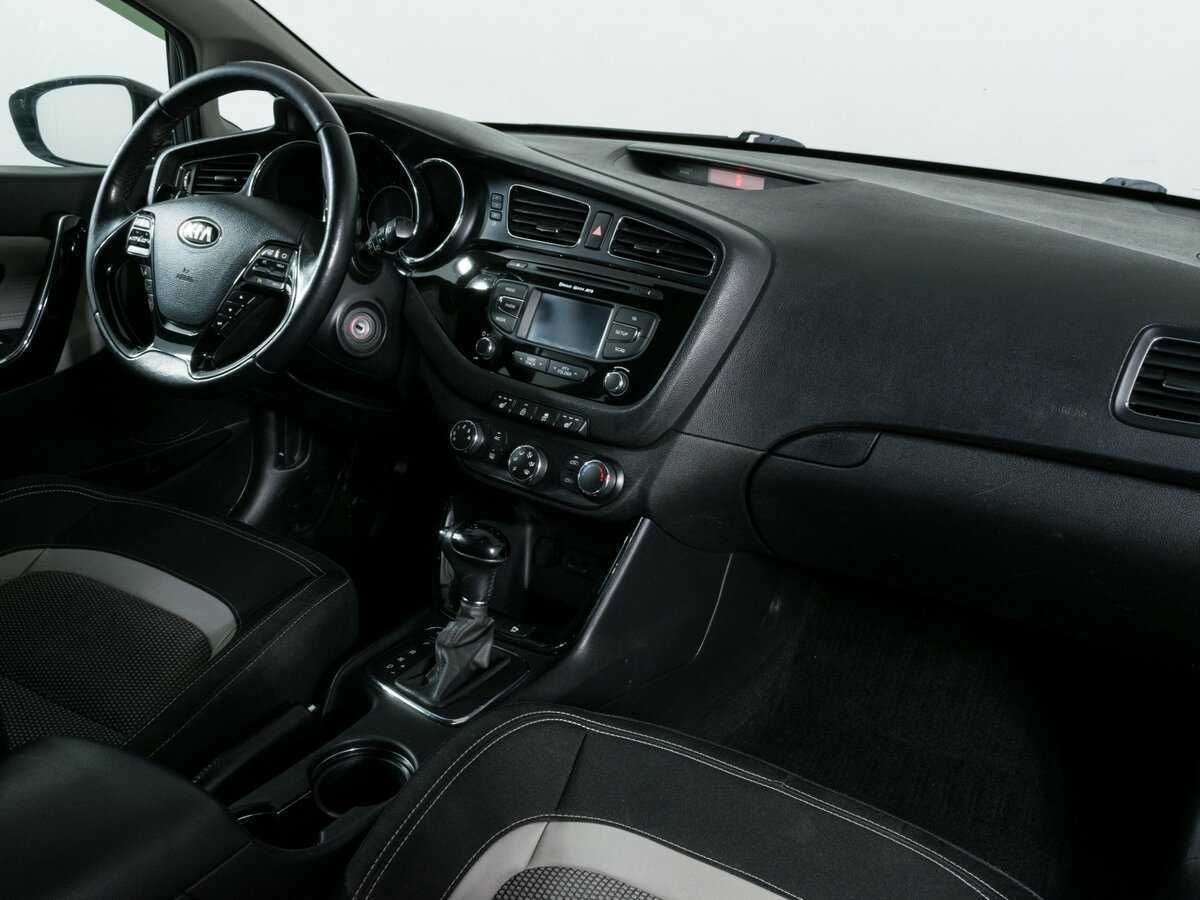 Купить Kia Ceed с пробегом. Фото: #9