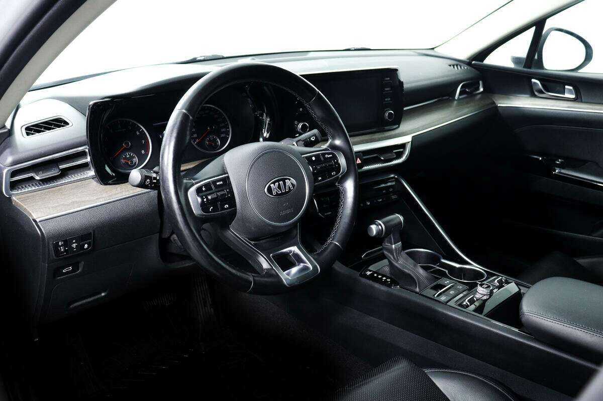 Купить Kia K5 с пробегом. Фото: #12