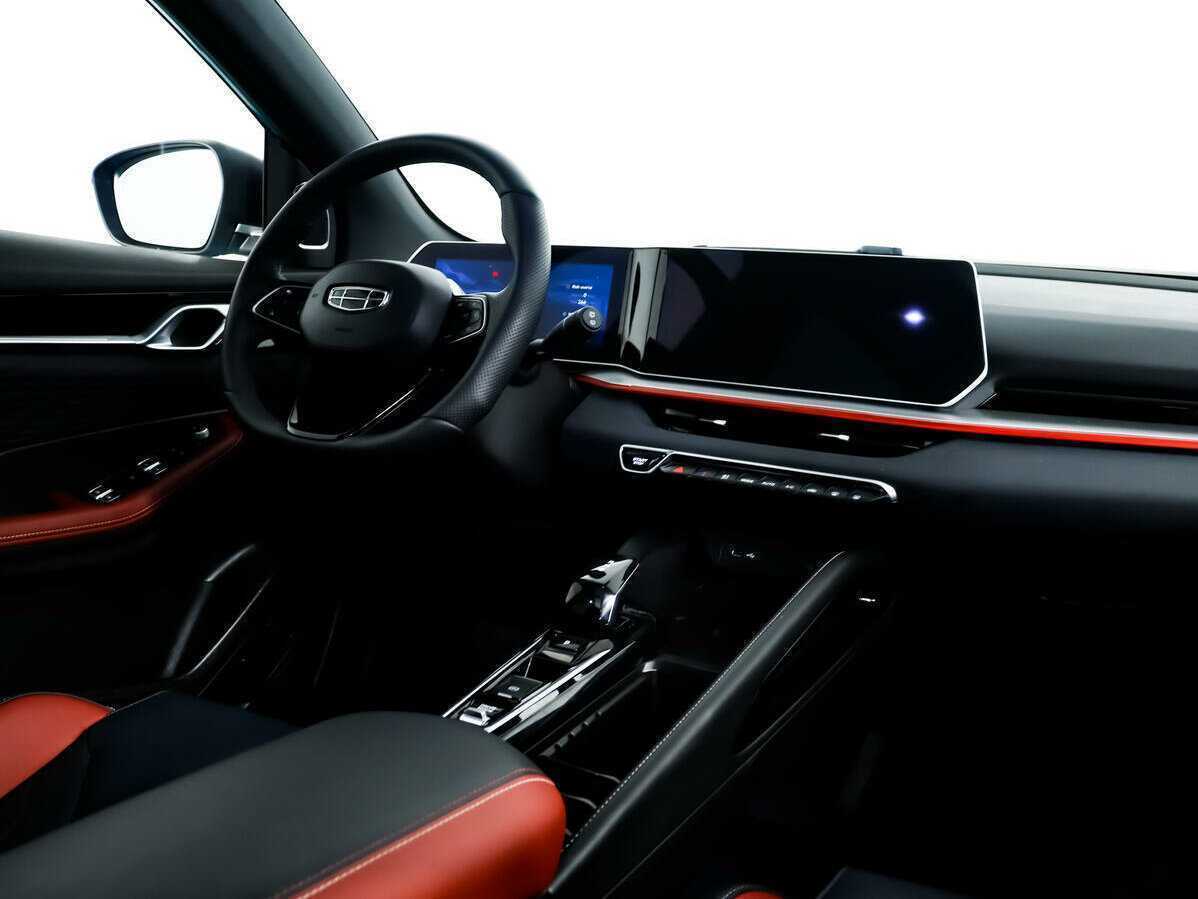 Купить Geely Coolray с пробегом. Фото: #8