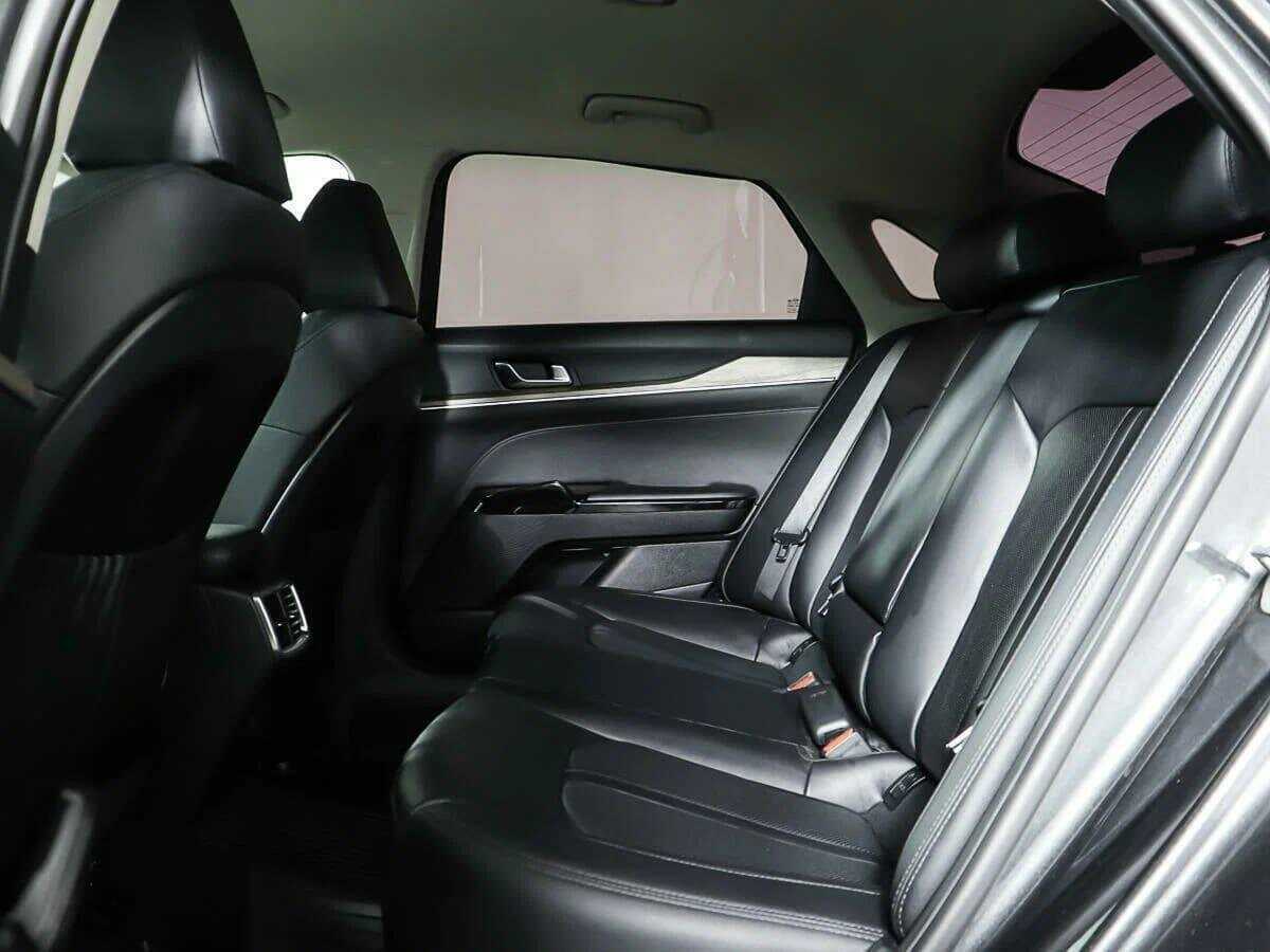 Купить Kia K5 с пробегом. Фото: #12