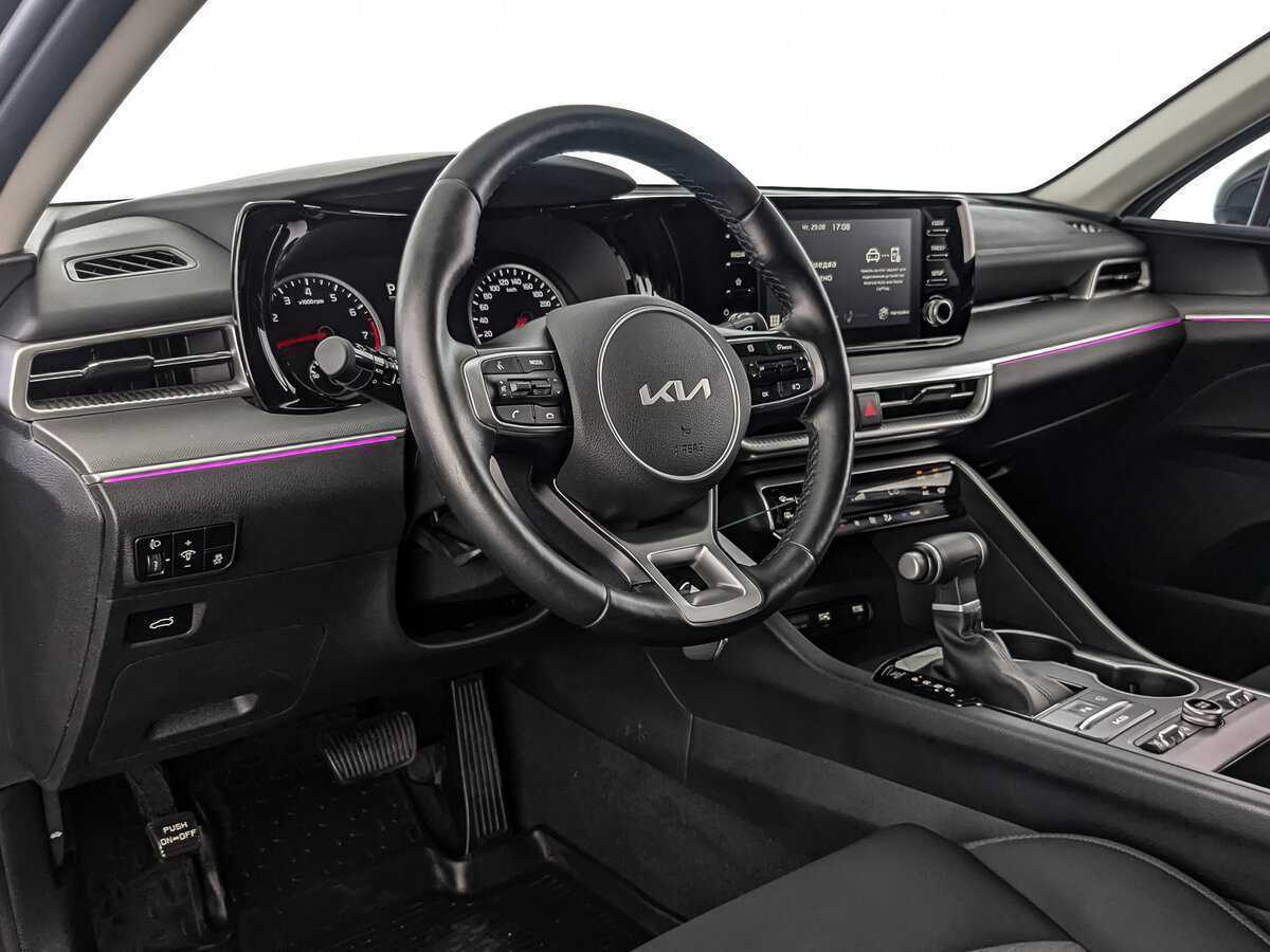 Купить Kia K5 с пробегом. Фото: #10