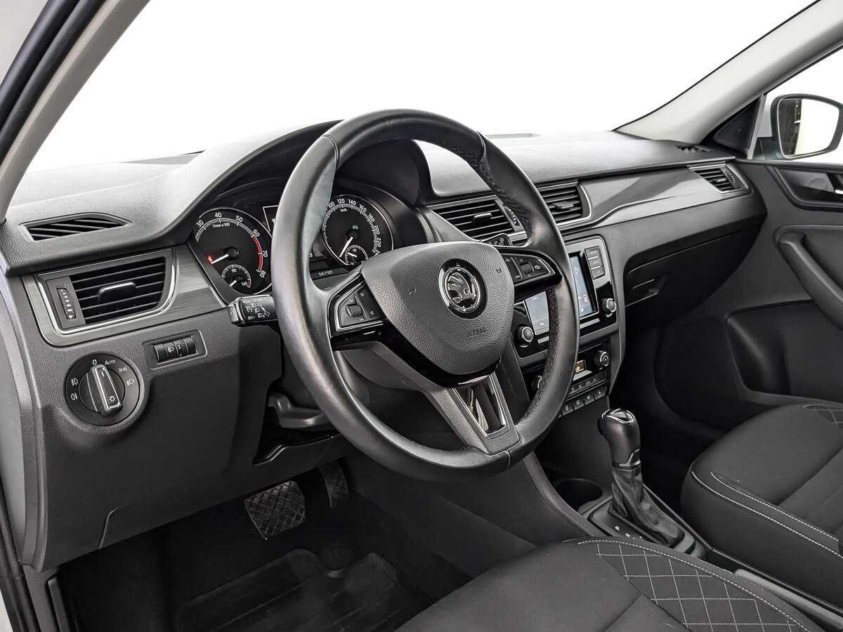 Купить Skoda Rapid с пробегом. Фото: #10
