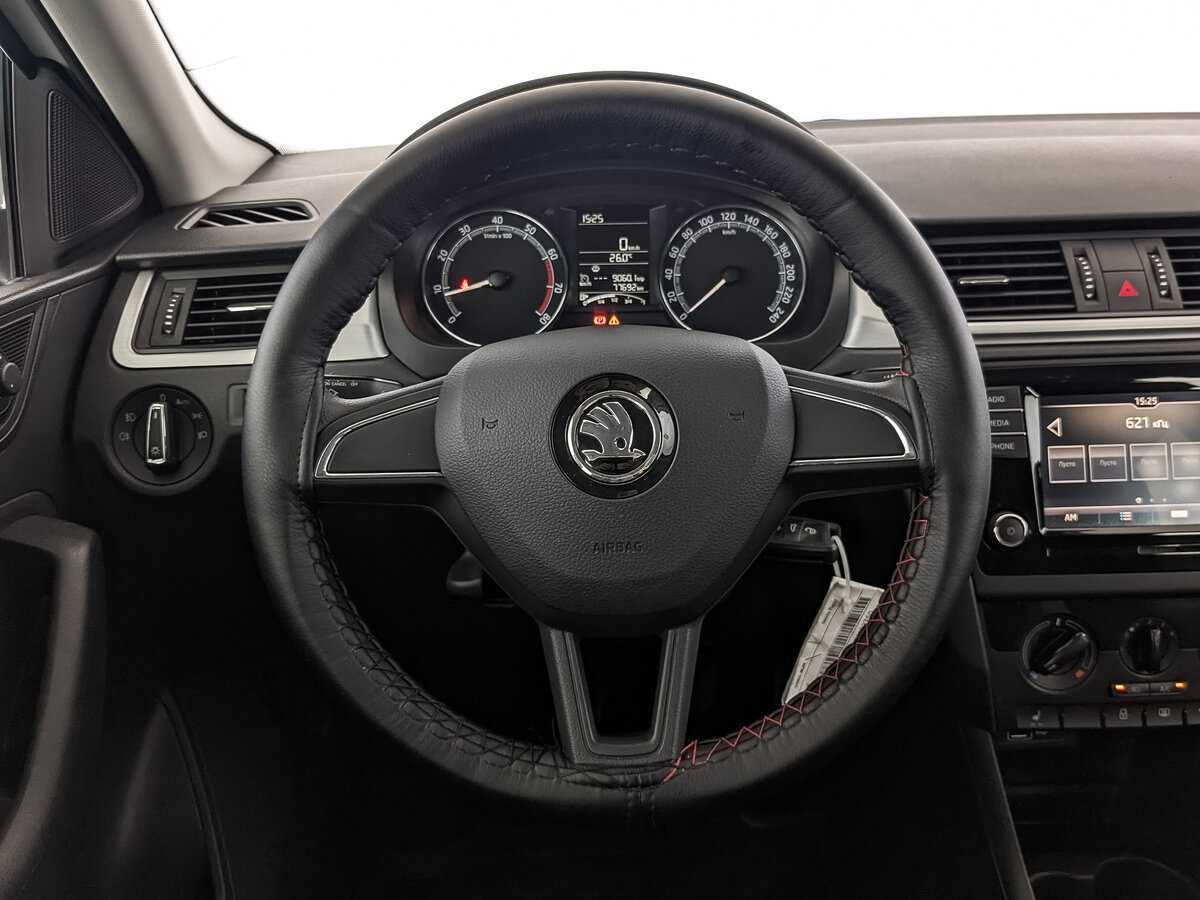 Купить Skoda Rapid с пробегом. Фото: #17