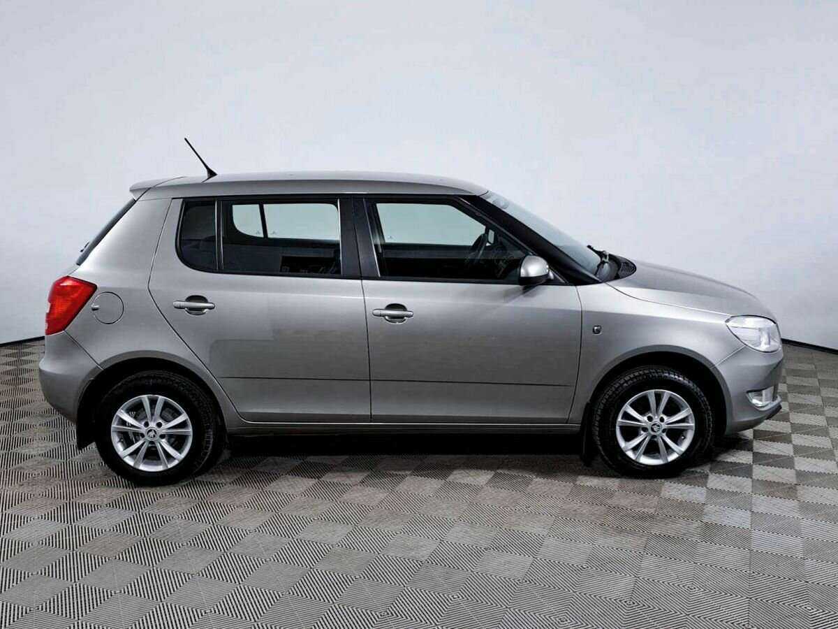 Купить Skoda Fabia с пробегом. Фото: #3
