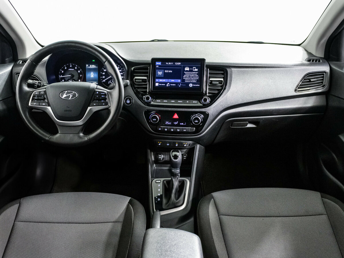 Купить Hyundai Solaris с пробегом. Фото: #10