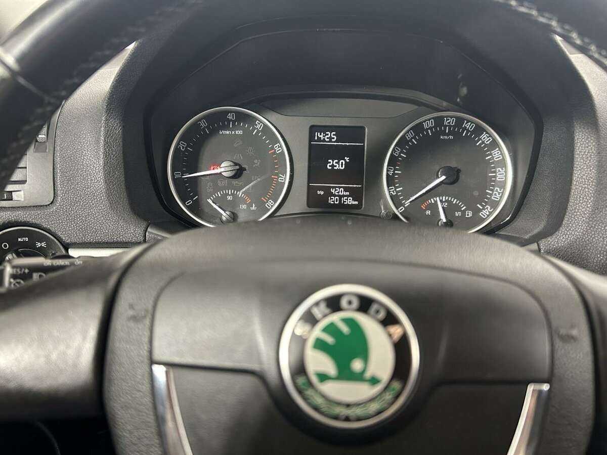 Купить Skoda Octavia с пробегом. Фото: #10