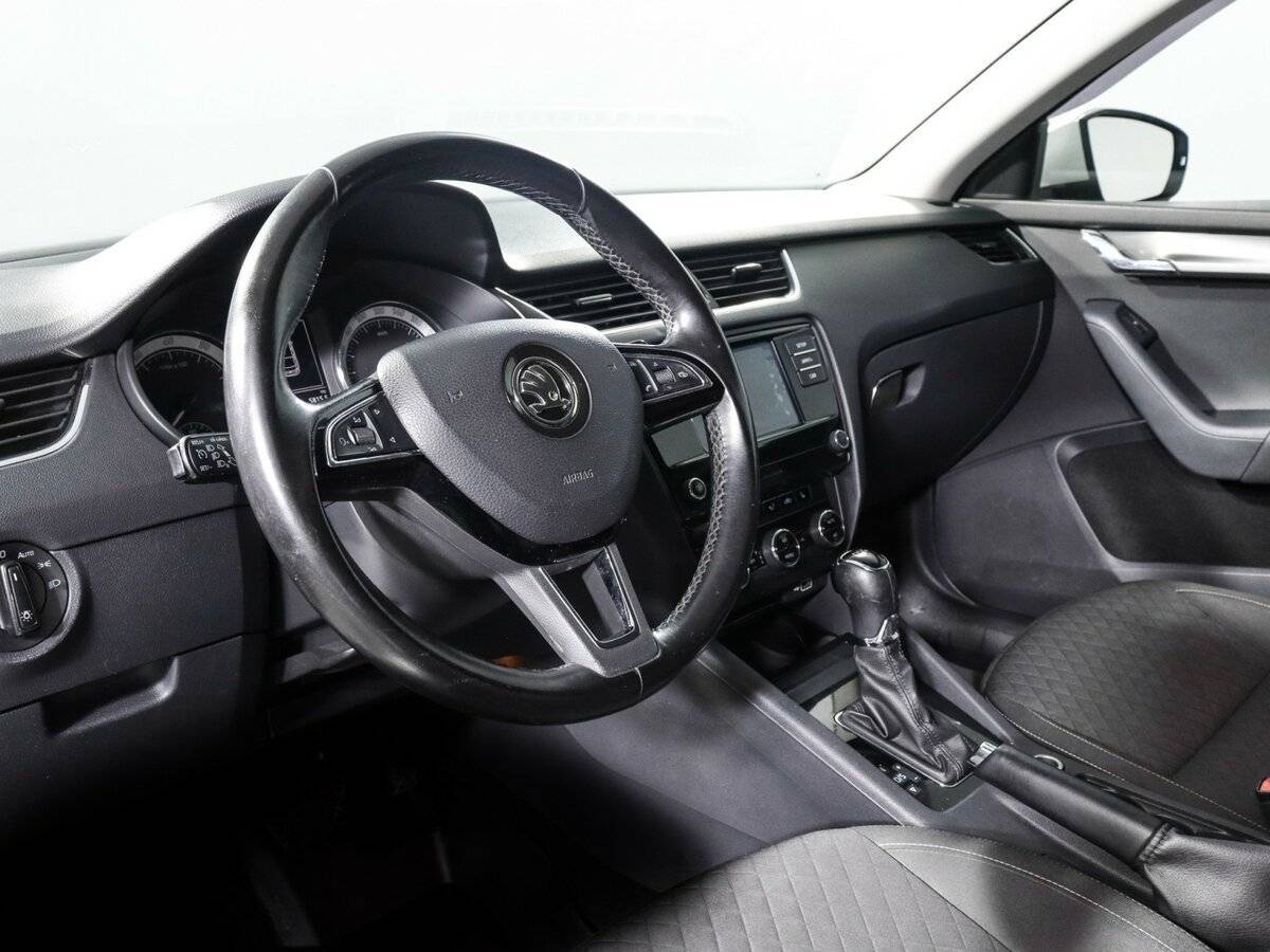 Купить Skoda Octavia с пробегом. Фото: #10
