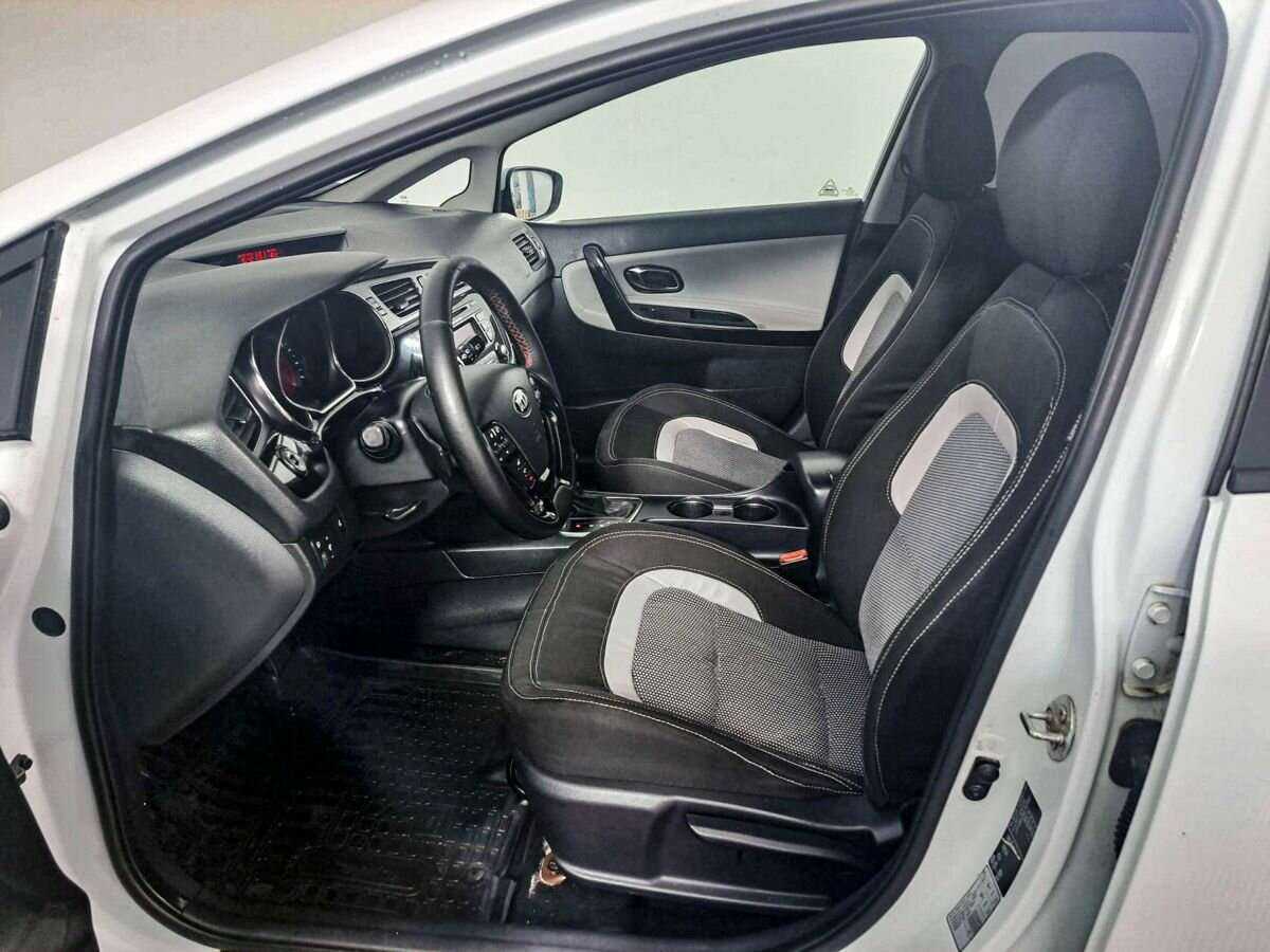 Купить Kia Ceed с пробегом. Фото: #9