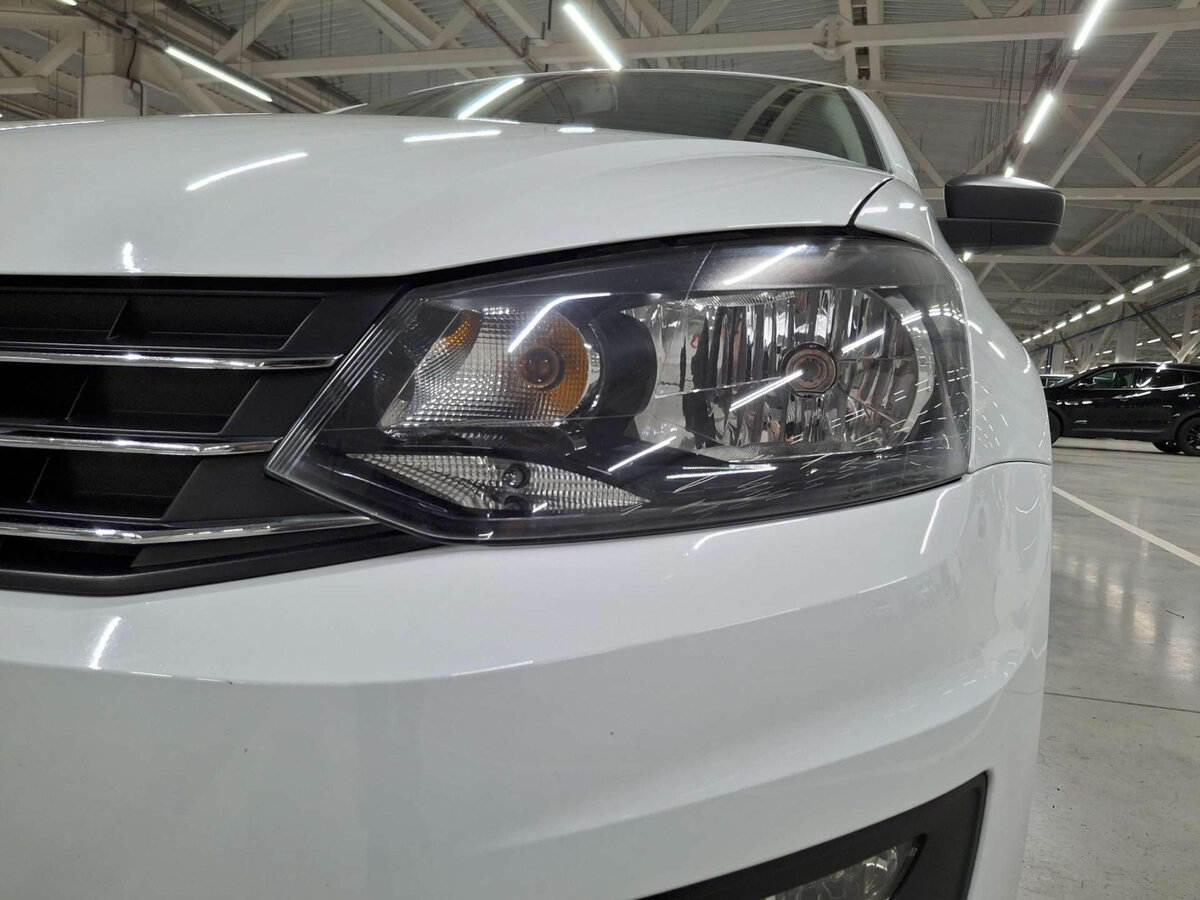 Купить Volkswagen Polo с пробегом. Фото: #16