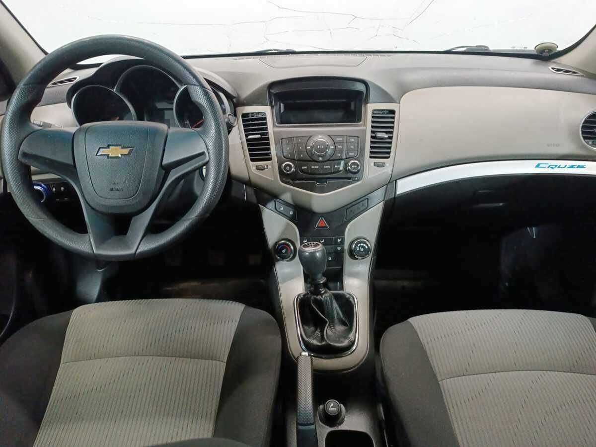Купить Chevrolet Cruze с пробегом. Фото: #8