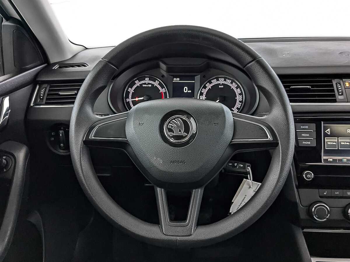 Купить Skoda Octavia с пробегом. Фото: #18