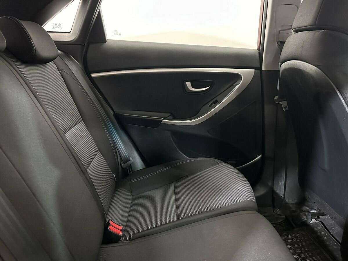 Купить Hyundai i30 с пробегом. Фото: #10