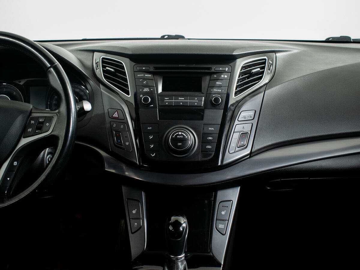 Купить Hyundai i40 с пробегом. Фото: #7
