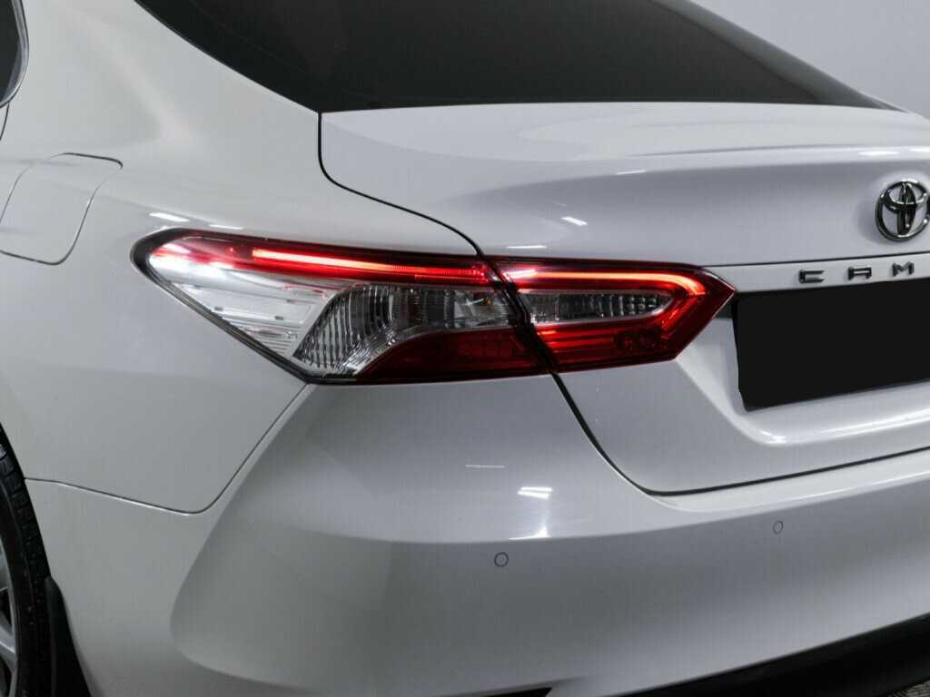 Купить Toyota Camry с пробегом. Фото: #14