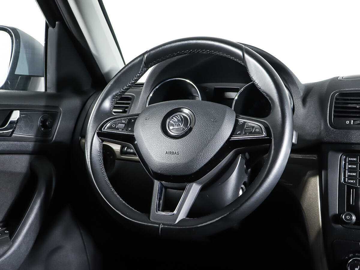 Купить Skoda Yeti с пробегом. Фото: #14