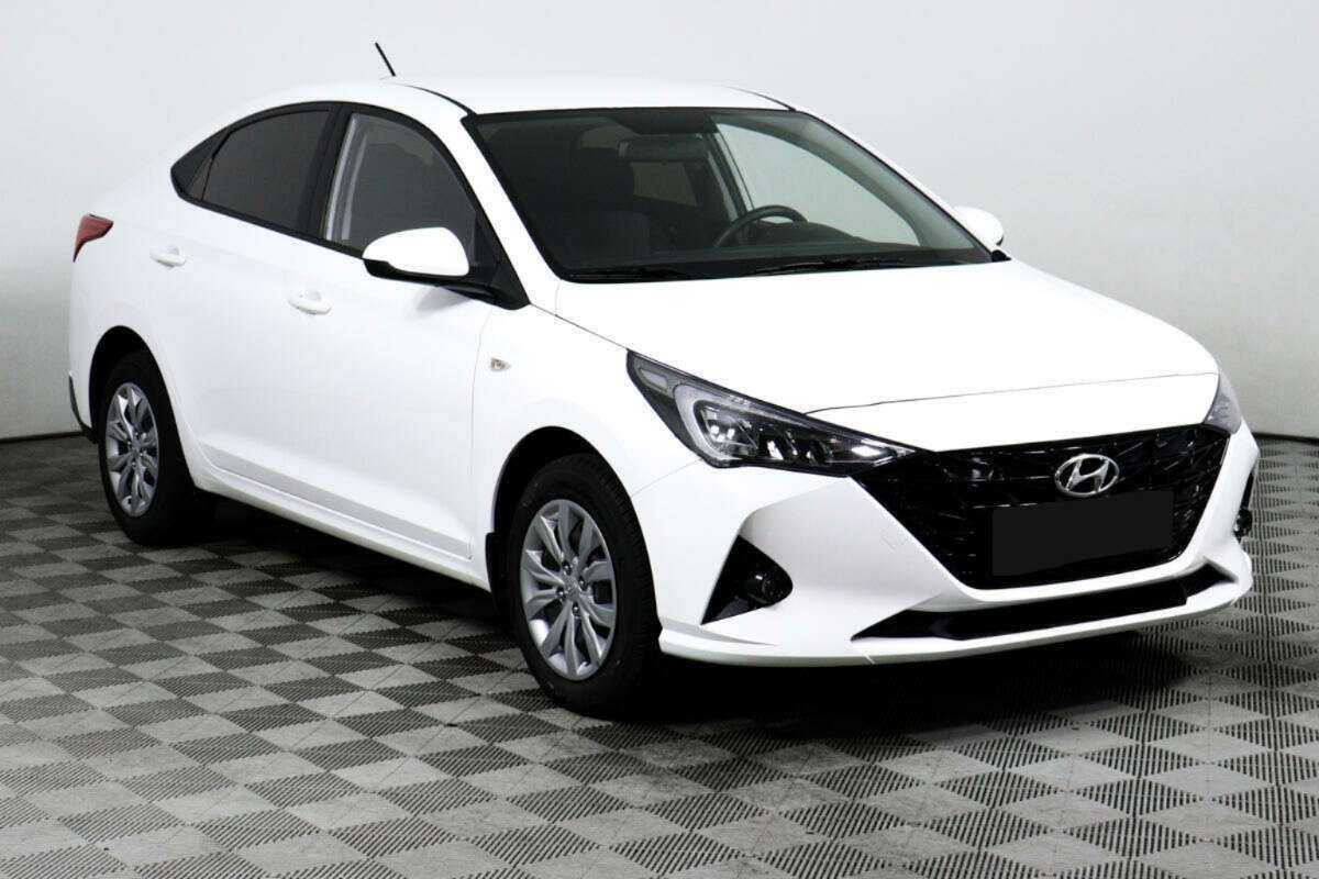 Купить Hyundai Solaris с пробегом. Фото: #2