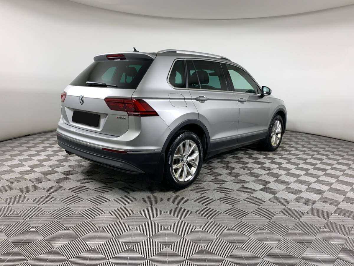 Купить Volkswagen Tiguan с пробегом. Фото: #3
