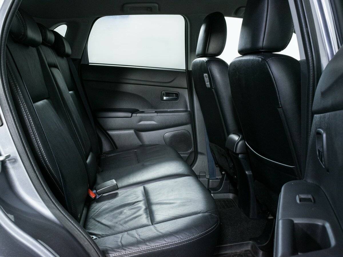 Купить Mitsubishi ASX с пробегом. Фото: #9