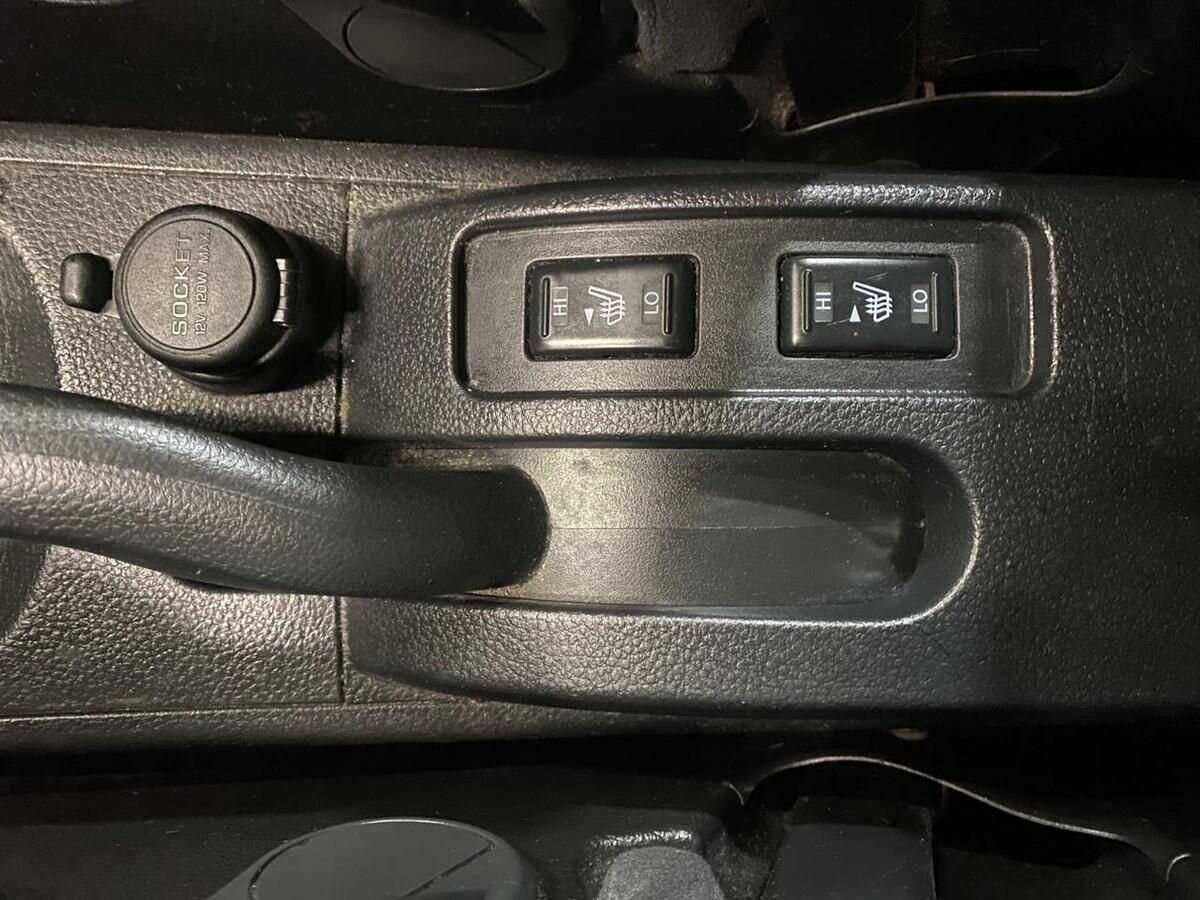 Купить Nissan Tiida с пробегом. Фото: #13