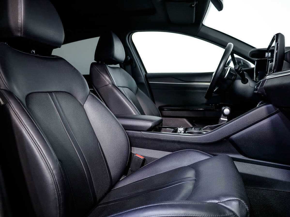 Купить Kia K5 с пробегом. Фото: #10