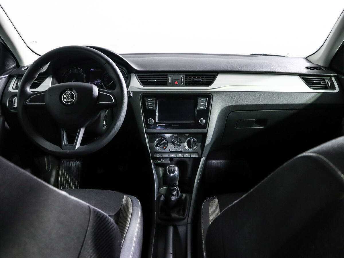 Купить Skoda Rapid с пробегом. Фото: #11