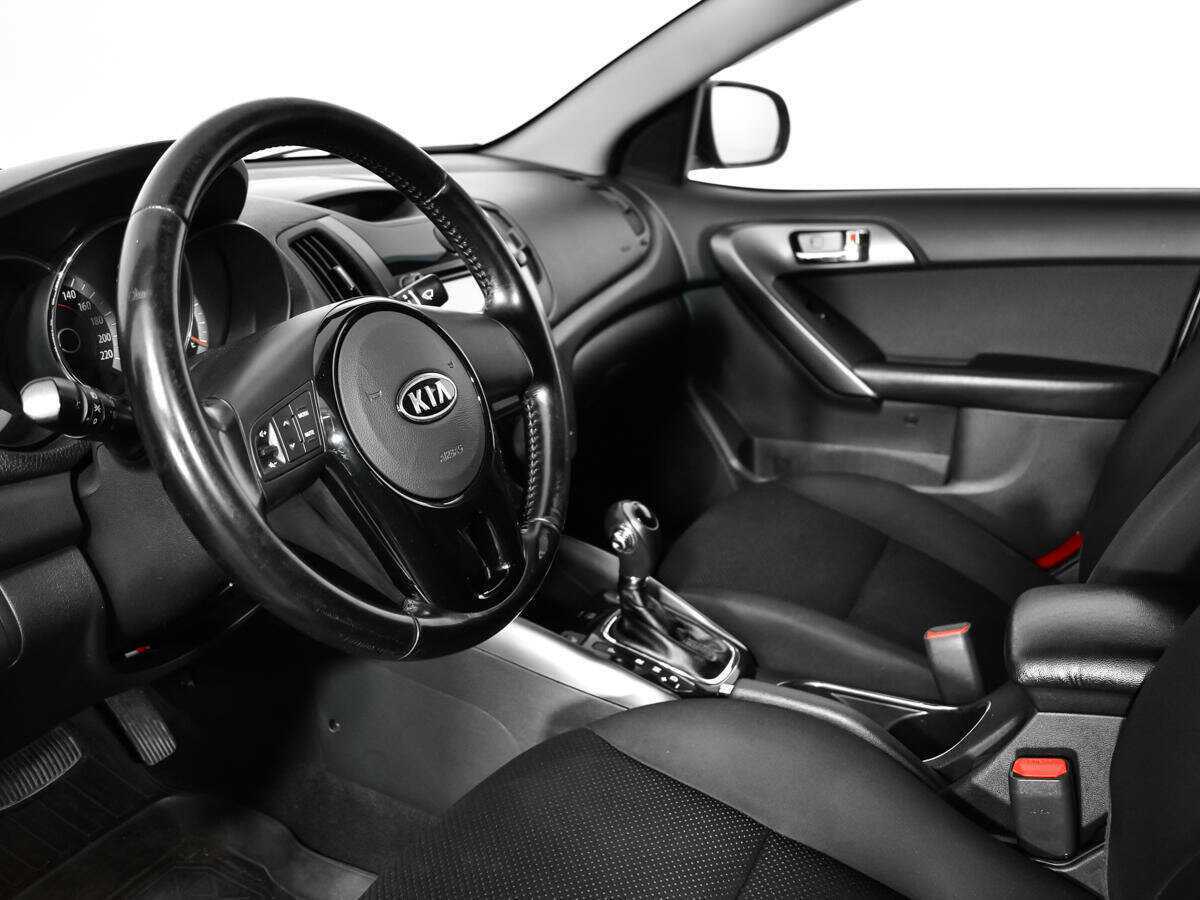 Купить Kia Cerato с пробегом. Фото: #12