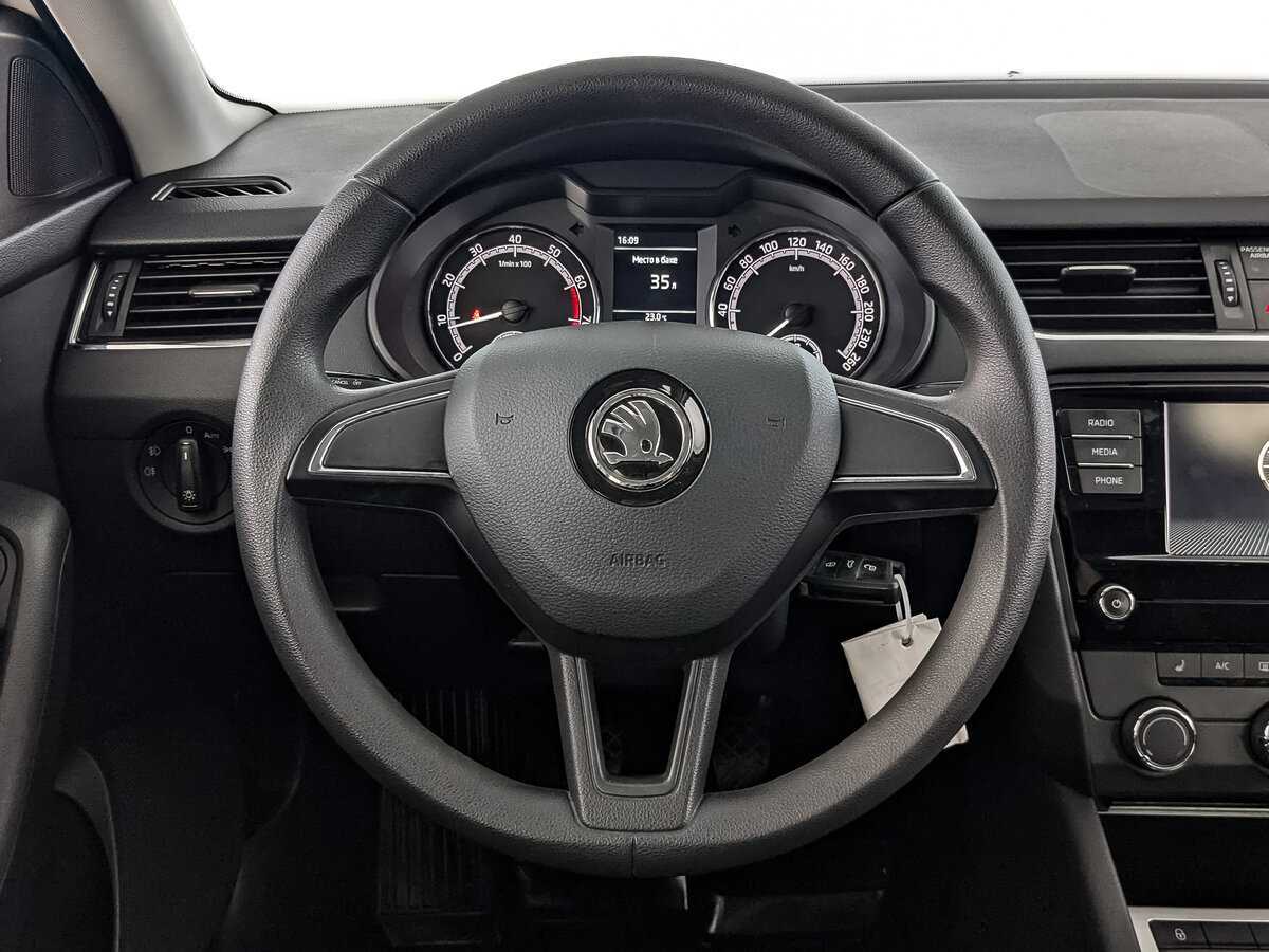 Купить Skoda Octavia с пробегом. Фото: #20