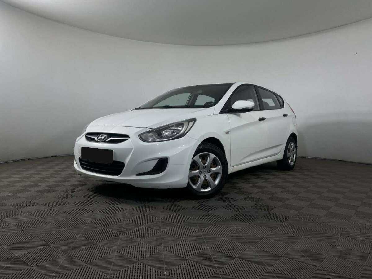 Купить Hyundai Solaris с пробегом. Посмотреть фото