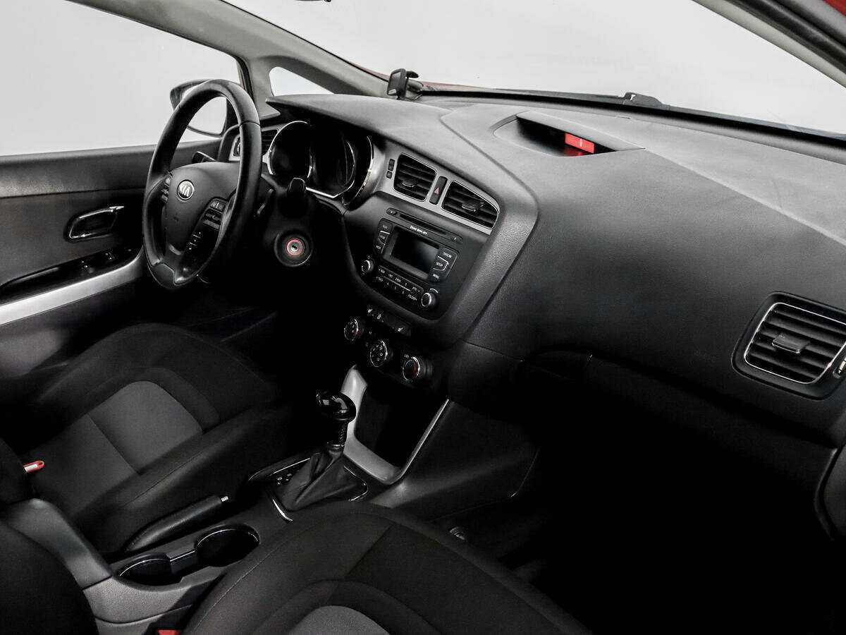 Купить Kia Ceed с пробегом. Фото: #10