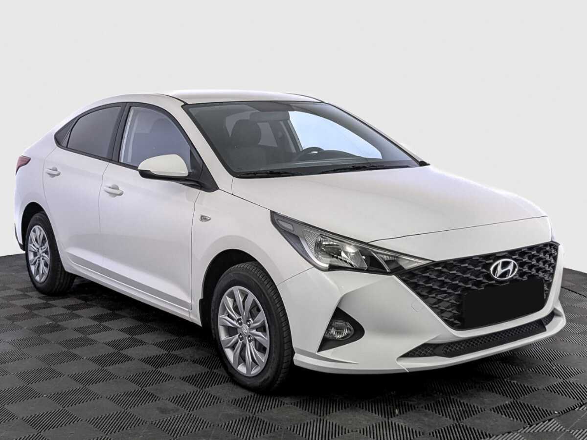Купить Hyundai Solaris с пробегом. Фото: #2