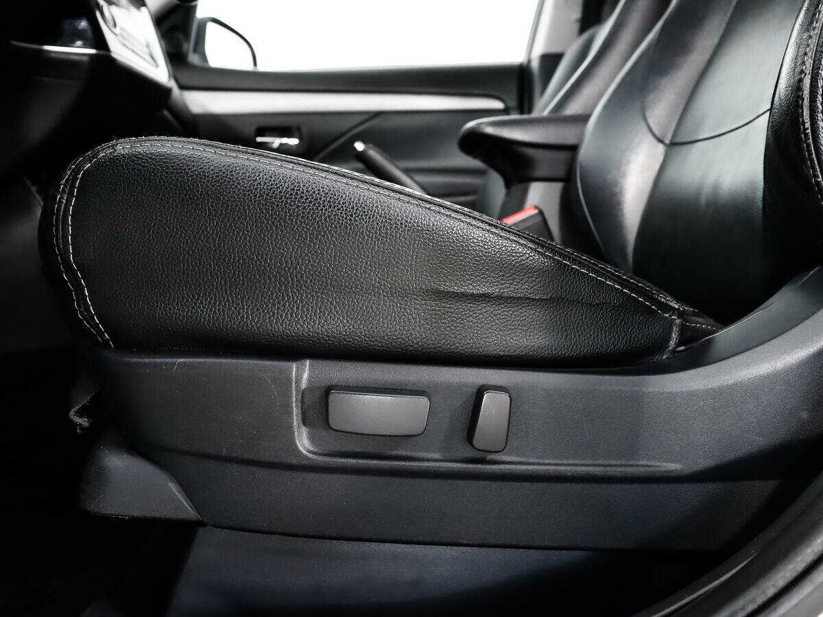 Купить Mitsubishi Outlander с пробегом. Фото: #9