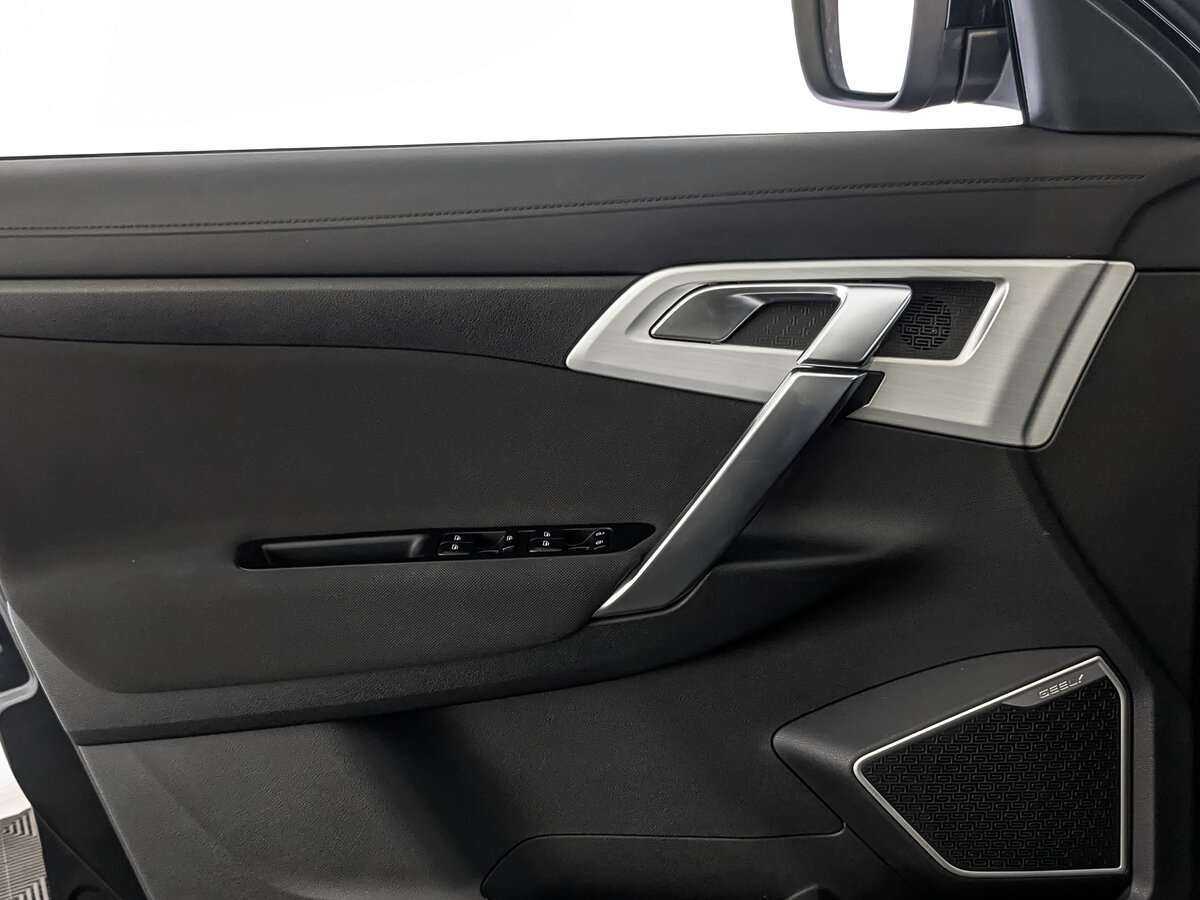 Купить Geely Atlas с пробегом. Фото: #14