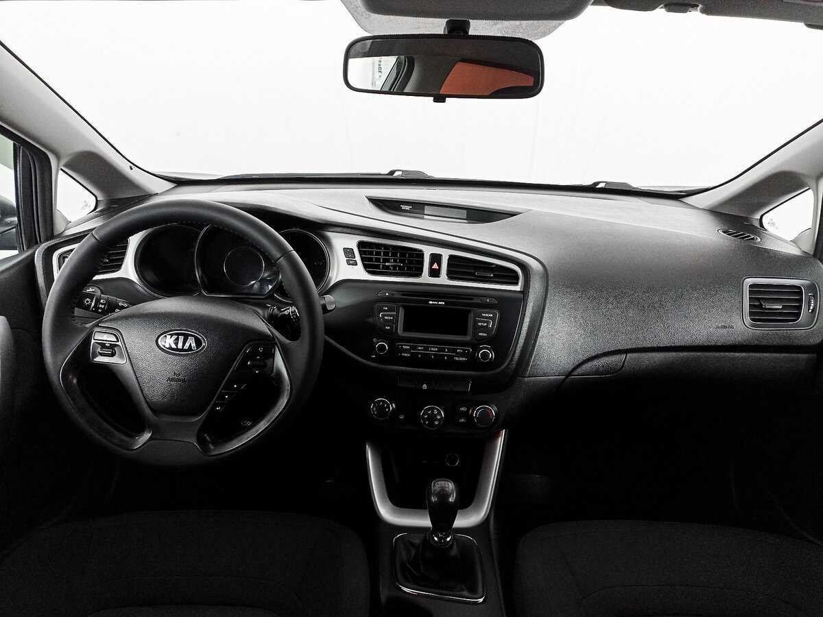 Купить Kia Ceed с пробегом. Фото: #13