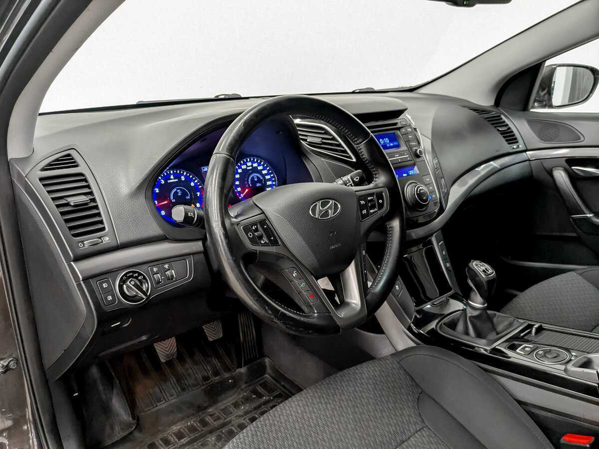 Купить Hyundai i40 с пробегом. Фото: #15