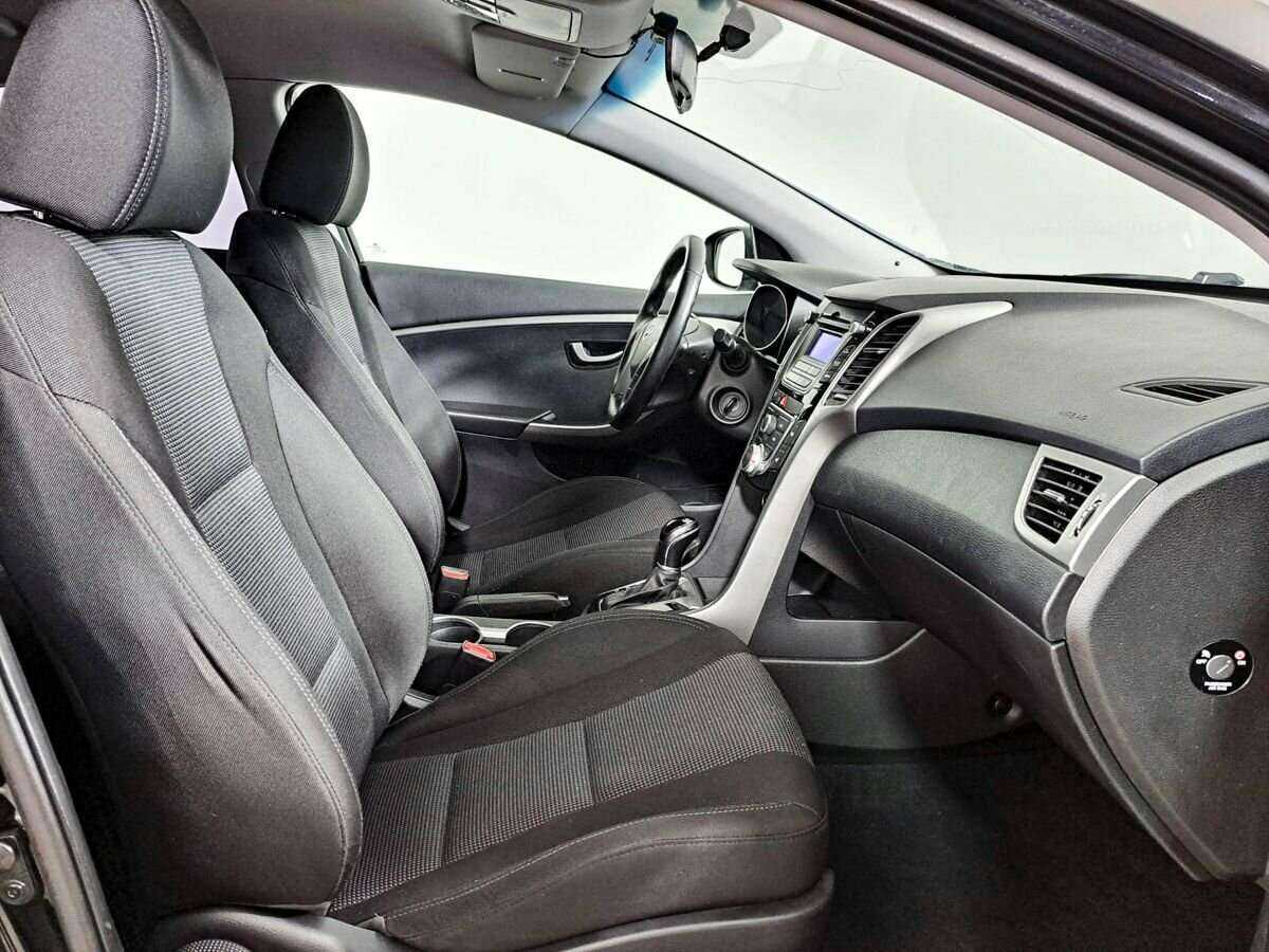 Купить Hyundai i30 с пробегом. Фото: #8