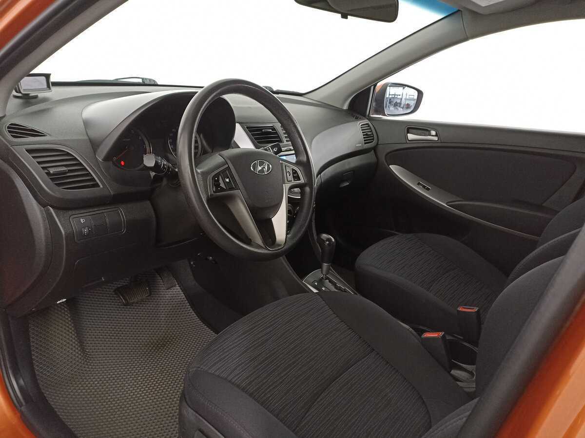 Купить Hyundai Solaris с пробегом. Фото: #12