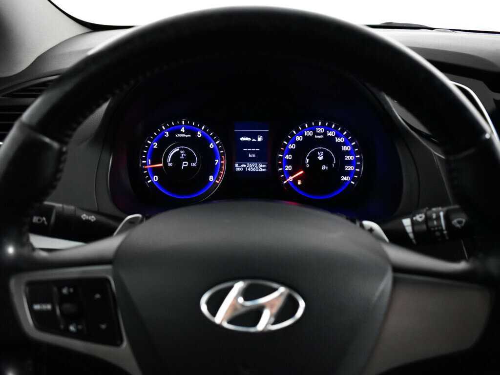 Купить Hyundai i40 с пробегом. Фото: #10