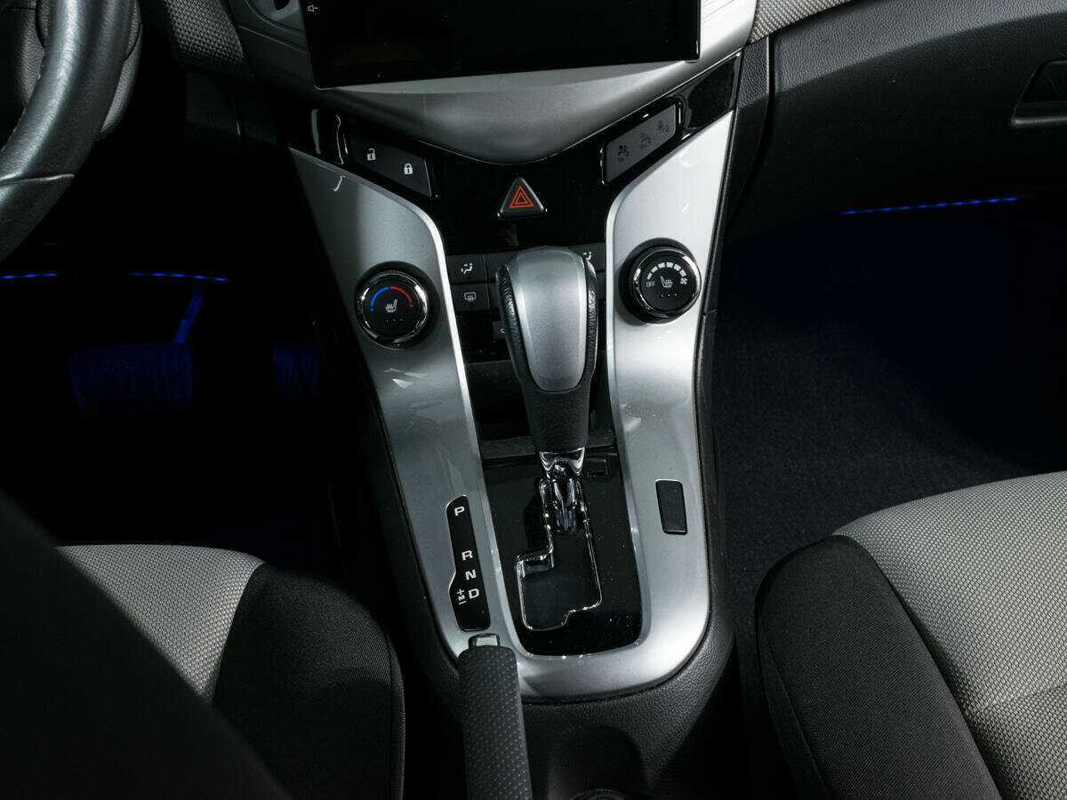 Купить Chevrolet Cruze с пробегом. Фото: #11