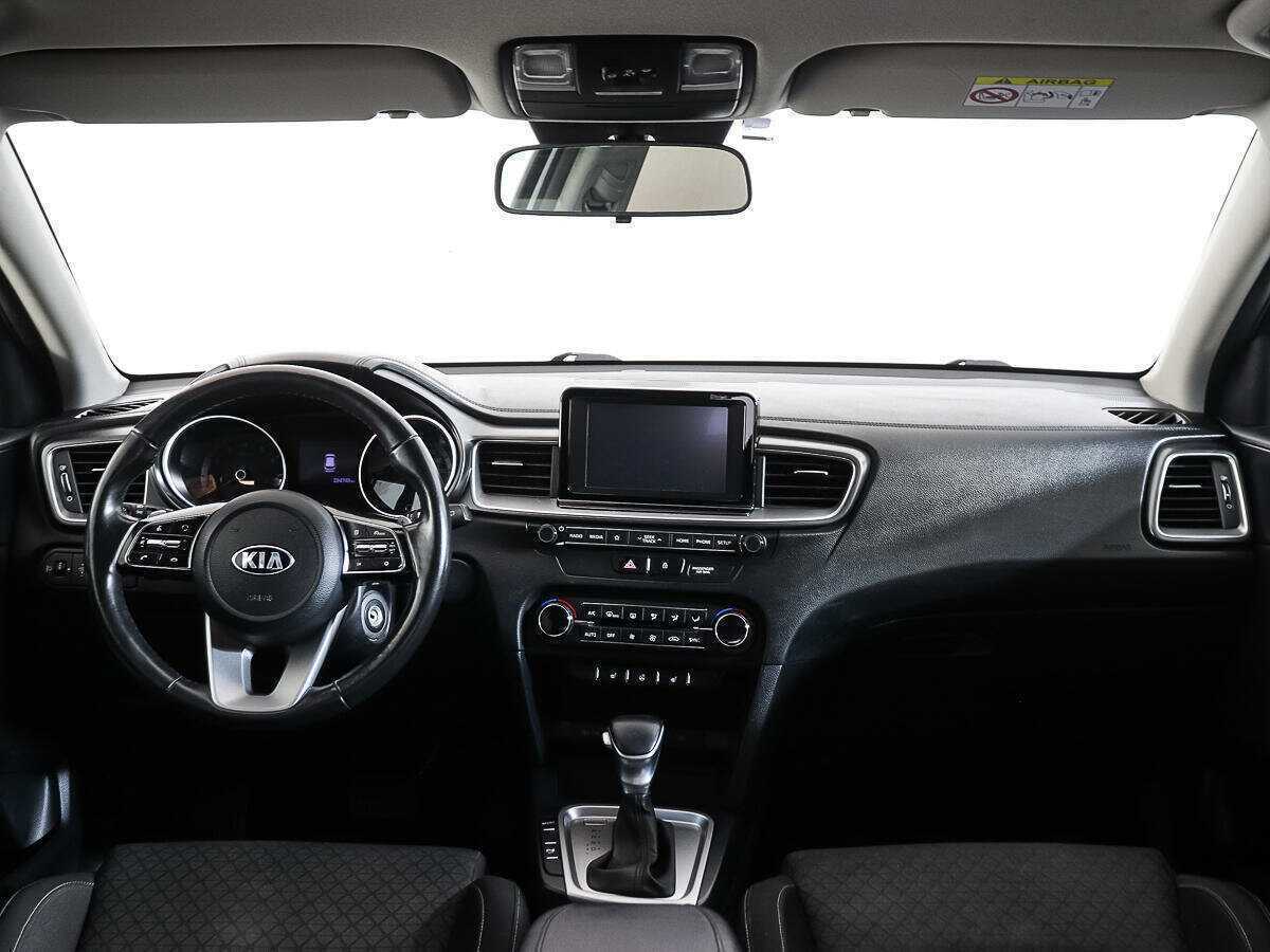 Купить Kia Ceed с пробегом. Фото: #10