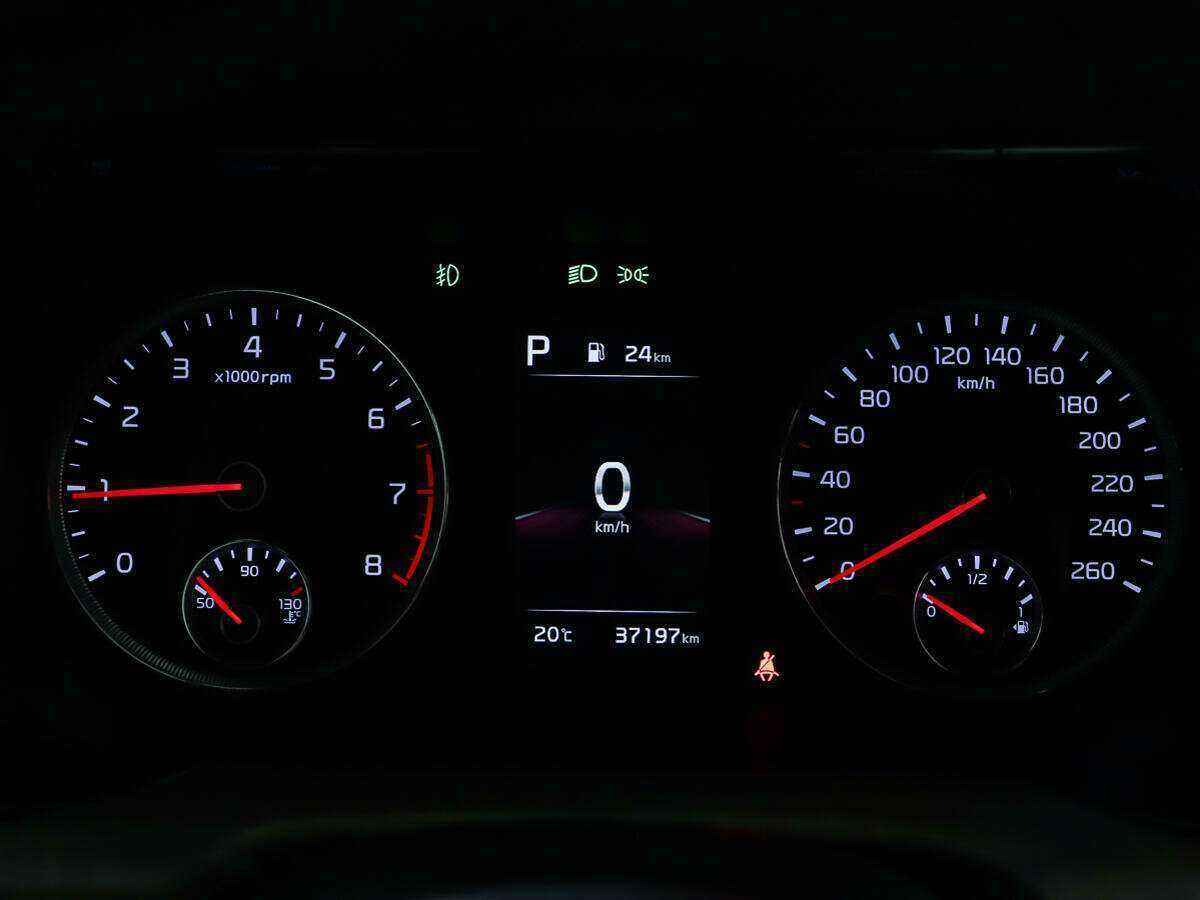 Купить Kia K5 с пробегом. Фото: #13