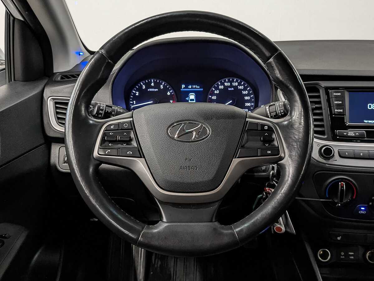 Купить Hyundai Solaris с пробегом. Фото: #20