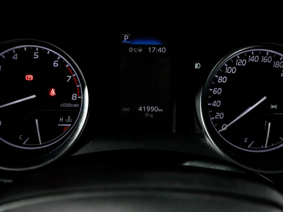 Купить Toyota Camry с пробегом. Фото: #10