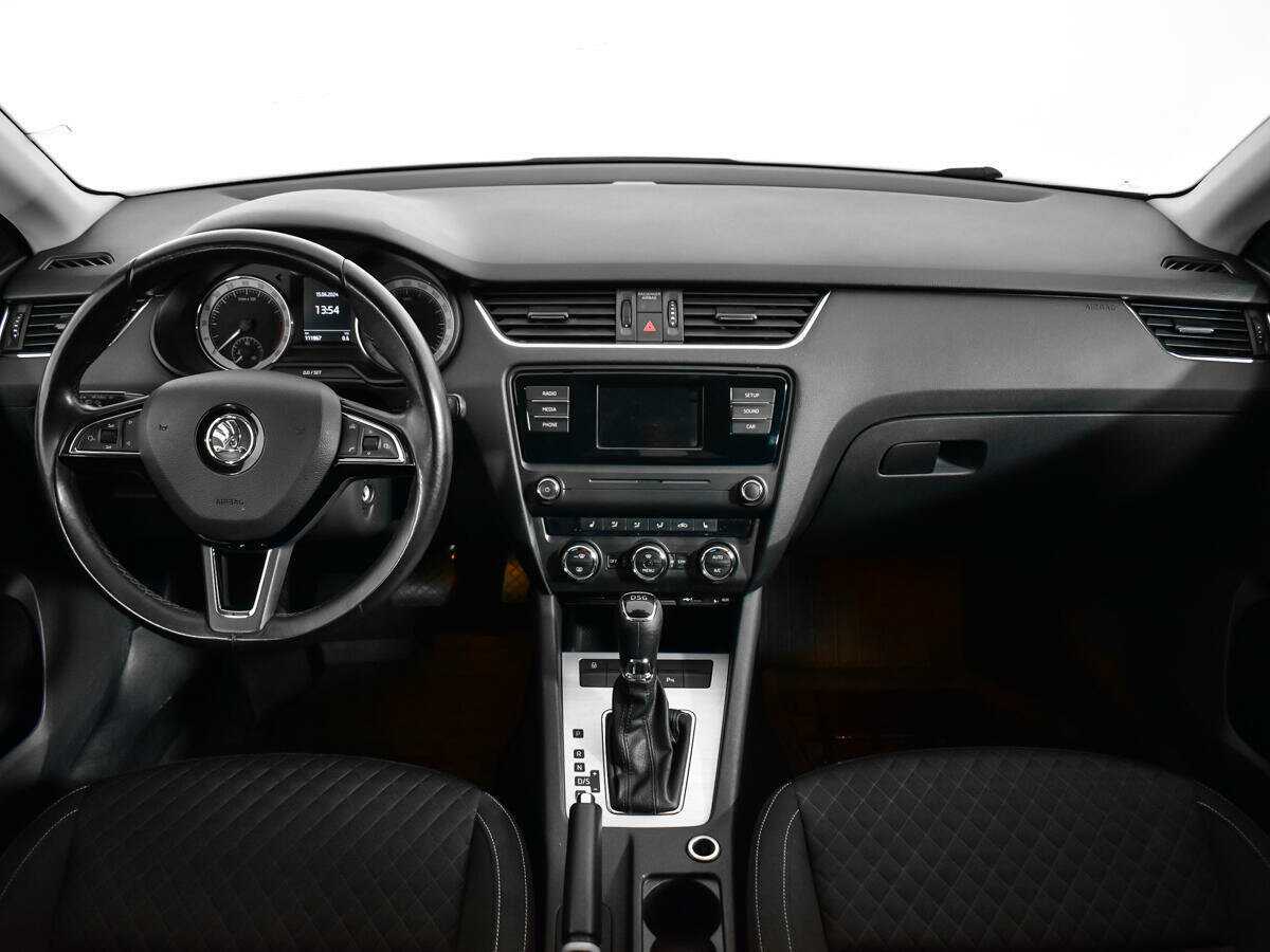 Купить Skoda Octavia с пробегом. Фото: #11
