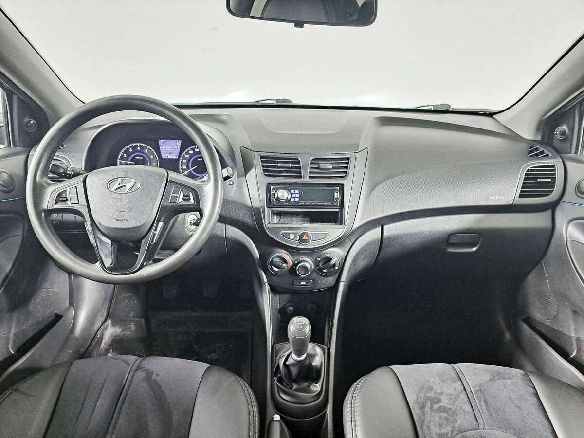 Купить Hyundai Solaris с пробегом. Фото: #9