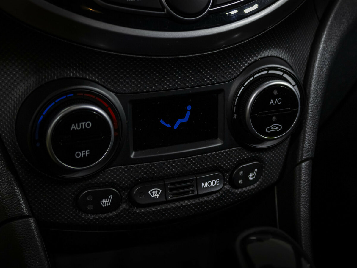 Купить Hyundai Solaris с пробегом. Фото: #13