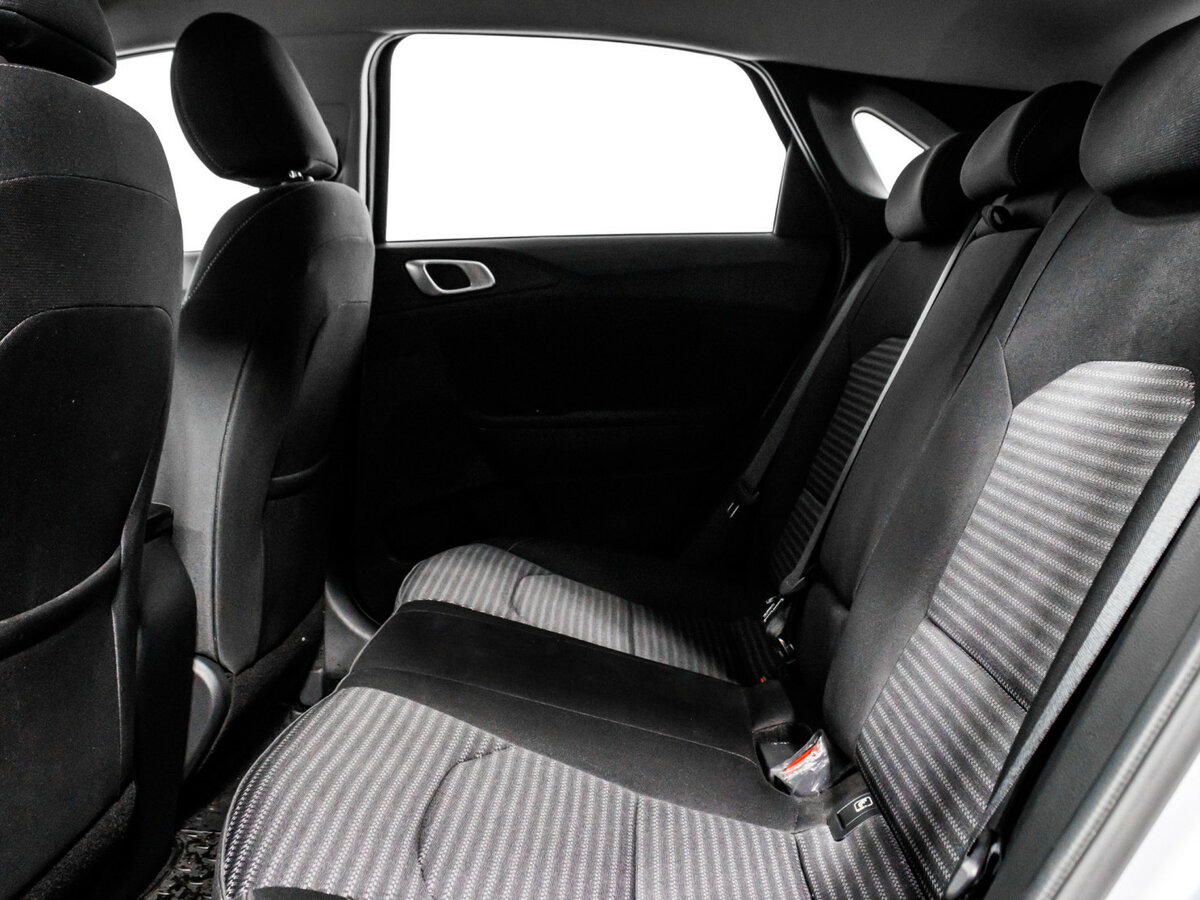 Купить Kia Ceed с пробегом. Фото: #10