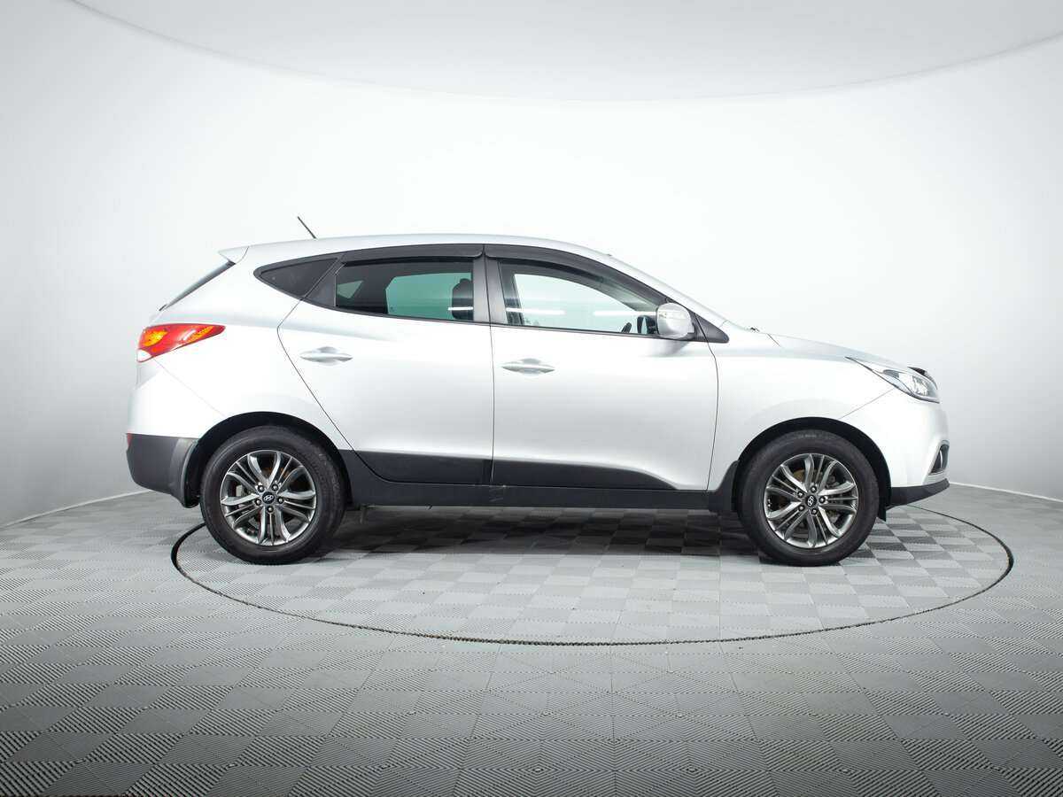 Купить Hyundai ix35 с пробегом. Фото: #3
