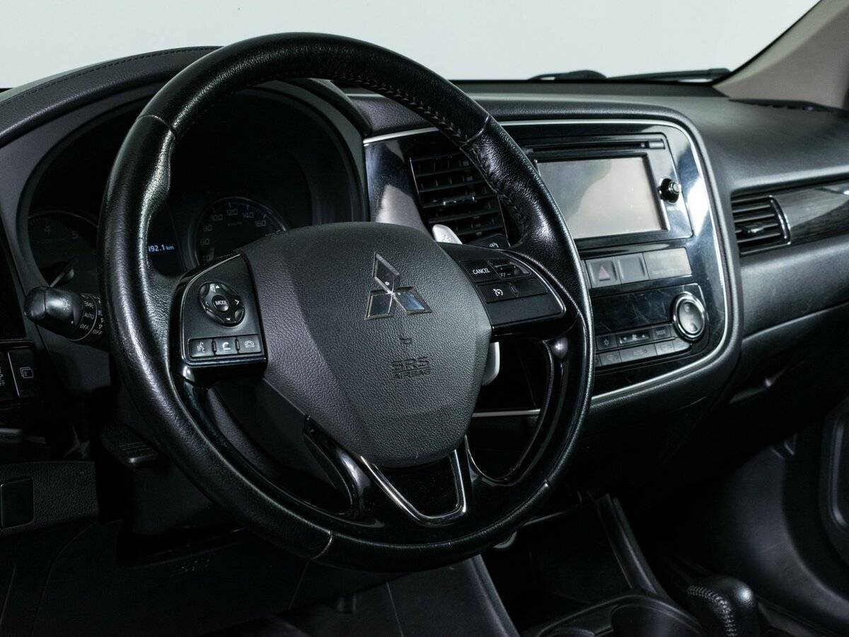Купить Mitsubishi Outlander с пробегом. Фото: #13