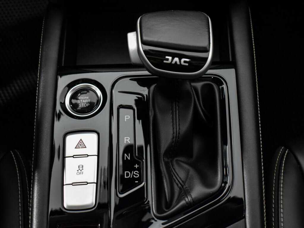 Купить JAC J7 с пробегом. Фото: #9